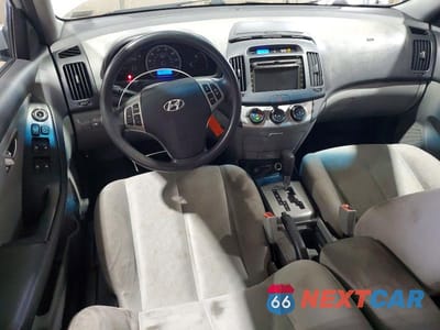 Zdjęcie 8 z 13 samochodu: 2010 HYUNDAI ELANTRA GLS VIN:KMHDU4AD3AU976326 - miniatura