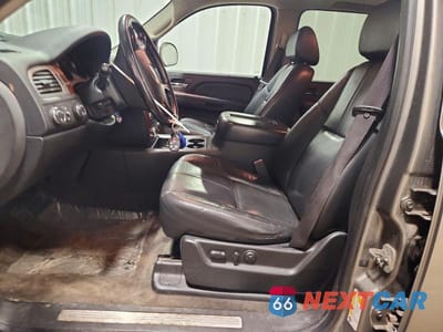 Zdjęcie 7 z 12 samochodu: 2008 CHEVROLET SUBURBAN K1500 LS VIN:3GNFK16Y38G162081 - miniatura