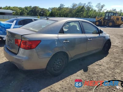 Trzecie zdjęcie samochodu z tyłu: 2012 KIA FORTE EX VIN:KNAFU4A29C5515802 - miniatura