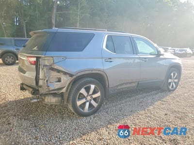 Trzecie zdjęcie samochodu z tyłu: 2020 CHEVROLET TRAVERSE LT VIN:1GNERHKW4LJ304241 - miniatura
