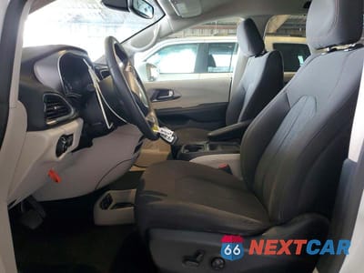 Zdjęcie 7 z 13 samochodu: 2020 CHRYSLER PACIFICA TOURING VIN:2C4RC1FG3LR117736 - miniatura