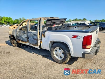 Drugie zdjęcie samochodu z przodu: 2010 GMC SIERRA K1500 SLE VIN:3GTRKVE30AG277682 - miniatura