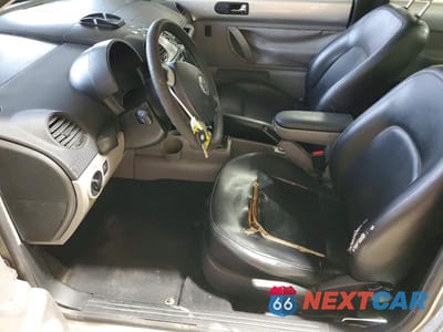 Zdjęcie 7 z 12 samochodu: 2001 VOLKSWAGEN NEW BEETLE GLS VIN:3VWCK21C71M423052 - miniatura