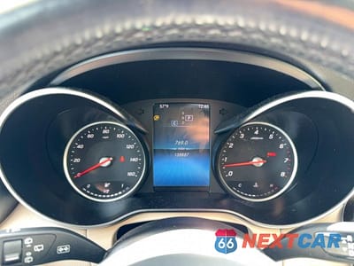 Zdjęcie 8 z 10 samochodu: 2021 MERCEDES-BENZ GLC 300 4MATIC VIN:W1N0G8EB9MV311190 - miniatura