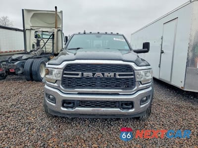 Piąte zdjęcie samochodu w środku: 2022 RAM 4500 FLATBED TRUCK VIN:3C7WRLFL3NG292249 - miniatura