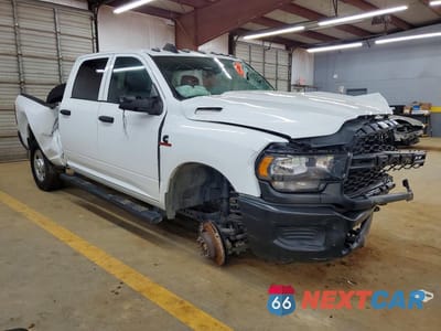 Czwarte zdjęcie samochodu z boku: 2023 RAM 3500 TRADESMAN VIN:3C63R3CL4PG545903 - miniatura