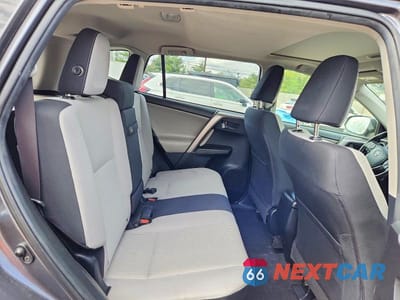 Zdjęcie 11 z 13 samochodu: 2018 TOYOTA RAV4 HYBRID XLE VIN:JTMRJREV1JD157706 - miniatura