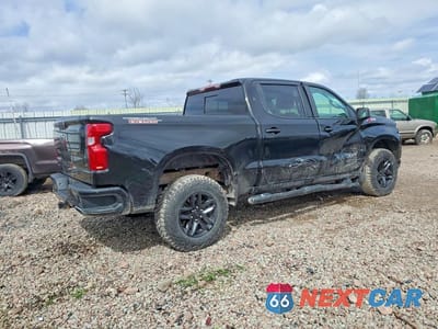 Trzecie zdjęcie samochodu z tyłu: 2021 CHEVROLET SILVERADO K1500 LT TRAIL BOSS VIN:1GCPYFED7MZ347364 - miniatura