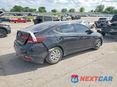 Trzecie zdjęcie samochodu z tyłu: 2019 HYUNDAI ELANTRA SE VIN:5NPD74LF3KH466497 - miniatura