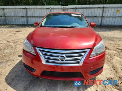 Piąte zdjęcie samochodu w środku: 2014 NISSAN SENTRA S VIN:3N1AB7AP1EY253587 - miniatura