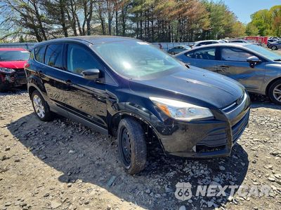 Czwarte zdjęcie samochodu z boku: 2015 FORD ESCAPE SE VIN:1FMCU9G9XFUC80713 - miniatura