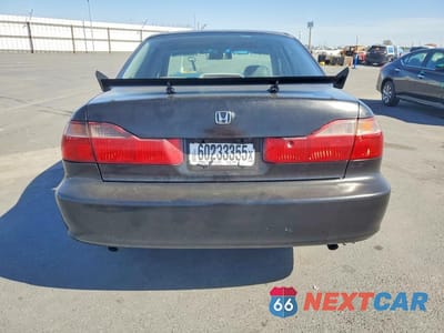 Zdjęcie 6 z 12 samochodu: 2000 HONDA ACCORD EX VIN:1HGCG1653YA071816 - miniatura
