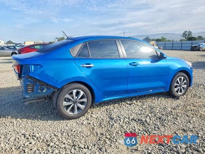 Trzecie zdjęcie samochodu z tyłu: 2023 KIA RIO S VIN:3KPA24AD3PE541990 - miniatura