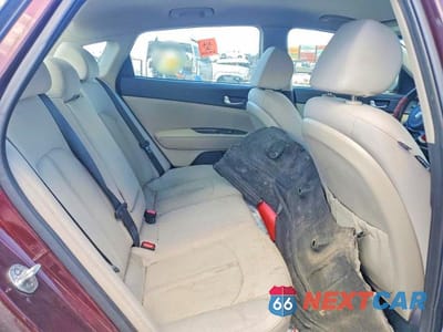 Zdjęcie 10 z 12 samochodu: 2016 KIA OPTIMA LX VIN:5XXGT4L31GG030295 - miniatura