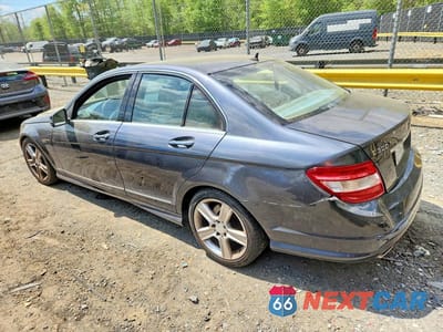 Drugie zdjęcie samochodu z przodu: 2010 MERCEDES-BENZ C 300 4MATIC VIN:WDDGF8BB1AR104204 - miniatura