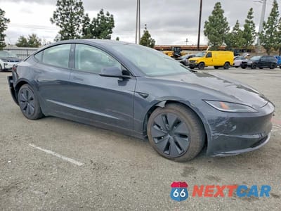Czwarte zdjęcie samochodu z boku: 2025 TESLA MODEL 3 VIN:5YJ3E1EA5SF952163 - miniatura