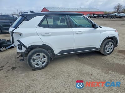 Trzecie zdjęcie samochodu z tyłu: 2022 HYUNDAI VENUE SE VIN:KMHRB8A31NU208411 - miniatura