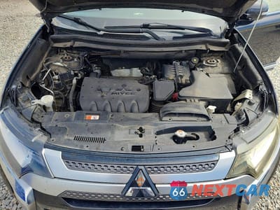 Zdjęcie 12 z 13 samochodu: 2020 MITSUBISHI OUTLANDER SE VIN:JA4AZ3A33LZ024369 - miniatura