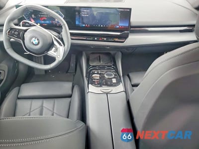 Zdjęcie 8 z 13 samochodu: 2024 BMW 530 I VIN:WBA43FJ07RCR11493 - miniatura