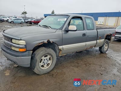 1999 CHEVROLET SILVERADO K1500 1GCEK19T5XE239138 - główne zdjęcie licytacji z USA - miniatura