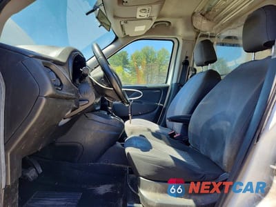 Zdjęcie 7 z 13 samochodu: 2016 RAM PROMASTER CITY VIN:ZFBERFAT9G6C31595 - miniatura