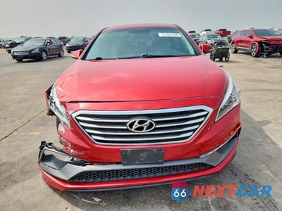 Piąte zdjęcie samochodu w środku: 2017 HYUNDAI SONATA SPORT VIN:5NPE34AF0HH521113 - miniatura