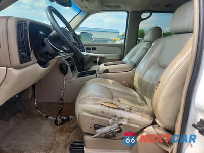 Zdjęcie 7 z 13 samochodu: 2003 GMC YUKON XL K2500 VIN:1GKGK26U83R302820 - miniatura
