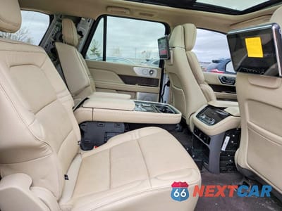 Zdjęcie 11 z 14 samochodu: 2019 LINCOLN NAVIGATOR RESERVE VIN:5LMJJ2LT9KEL11458 - miniatura