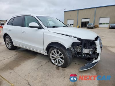 Czwarte zdjęcie samochodu z boku: 2014 AUDI Q5 PREMIUM VIN:WA1CFAFP7EA102400 - miniatura