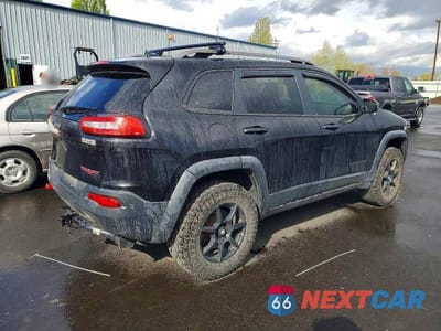 Trzecie zdjęcie samochodu z tyłu: 2015 JEEP CHEROKEE TRAILHAWK VIN:1C4PJMBS1FW676531 - miniatura
