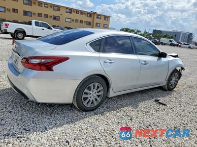 Trzecie zdjęcie samochodu z tyłu: 2018 NISSAN ALTIMA 2.5 S VIN:1N4AL3AP3JC194828 - miniatura