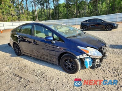Czwarte zdjęcie samochodu z boku: 2015 TOYOTA PRIUS TWO VIN:JTDKN3DU0F0438695 - miniatura
