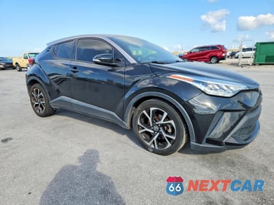 Czwarte zdjęcie samochodu z boku: 2020 TOYOTA C-HR XLE VIN:JTNKHMBX1L1074797 - miniatura