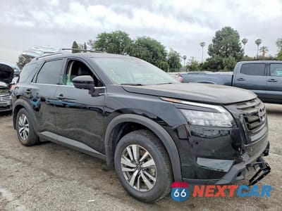 Czwarte zdjęcie samochodu z boku: 2025 NISSAN PATHFINDER SL VIN:5N1DR3CA3SC209615 - miniatura