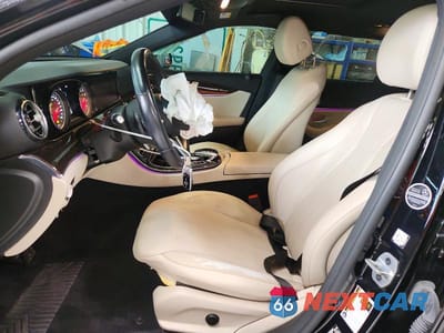 Zdjęcie 7 z 12 samochodu: 2019 MERCEDES-BENZ E 300 VIN:WDDZF4JB9KA682893 - miniatura