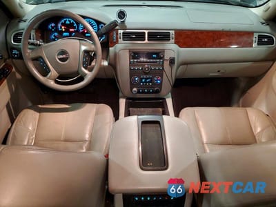 Zdjęcie 8 z 13 samochodu: 2012 GMC YUKON SLT VIN:1GKS2CE02CR149382 - miniatura