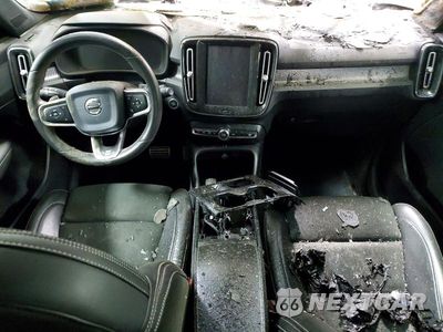 Zdjęcie 8 z 13 samochodu: 2020 VOLVO XC40 T5 R-DESIGN VIN:YV4162UM8L2274919 - miniatura