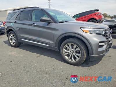 Czwarte zdjęcie samochodu z boku: 2021 FORD EXPLORER XLT VIN:1FMSK8DH6MGA41615 - miniatura