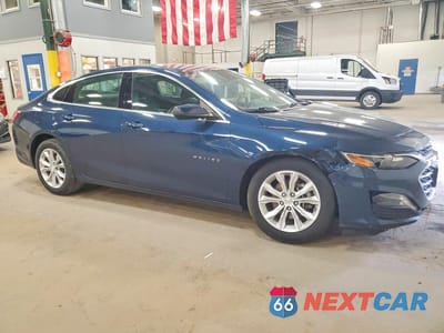 Czwarte zdjęcie samochodu z boku: 2020 CHEVROLET MALIBU LT VIN:1G1ZD5ST1LF058709 - miniatura