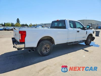 Trzecie zdjęcie samochodu z tyłu: 2019 FORD F250 SUPER DUTY VIN:1FT7X2AT1KEC83545 - miniatura
