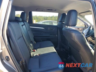 Zdjęcie 10 z 12 samochodu: 2019 TOYOTA HIGHLANDER LE PLUS VIN:5TDZZRFH8KS326238 - miniatura