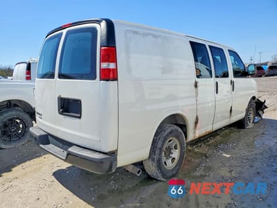 Trzecie zdjęcie samochodu z tyłu: 2016 CHEVROLET EXPRESS G2500 VIN:1GCWGAFF2G1333330 - miniatura