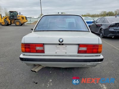 Zdjęcie 6 z 11 samochodu: 1990 BMW 325 IX VIN:WBAAE9316LED64297 - miniatura