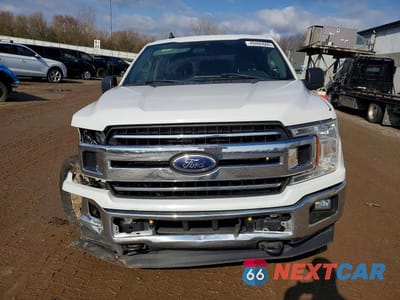 Piąte zdjęcie samochodu w środku: 2019 FORD F150 SUPERCREW VIN:1FTFW1E57KFC50581 - miniatura