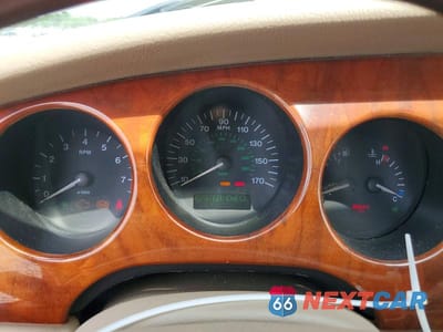Zdjęcie 9 z 12 samochodu: 2001 JAGUAR XK8 VIN:SAJDA42C41NA19706 - miniatura
