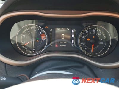 Zdjęcie 9 z 14 samochodu: 2017 JEEP CHEROKEE LATITUDE VIN:1C4PJLCB7HW641150 - miniatura