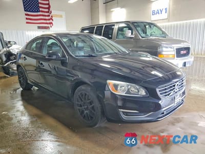 Czwarte zdjęcie samochodu z boku: 2014 VOLVO S60 T5 VIN:YV1612FS8E1287045 - miniatura
