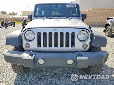 Piąte zdjęcie samochodu w środku: 2017 JEEP WRANGLER UNLIMITED SPORT VIN:1C4BJWDG4HL593016 - miniatura