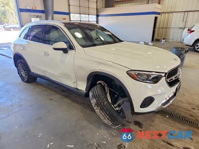 Czwarte zdjęcie samochodu z boku: 2026 MERCEDES-BENZ GLC 300 4MATIC VIN:W1NKM4HB8TF494385 - miniatura