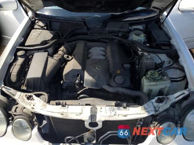 Zdjęcie 11 z 12 samochodu: 2000 MERCEDES-BENZ E 320 4MATIC VIN:WDBJF82GXYX028742 - miniatura